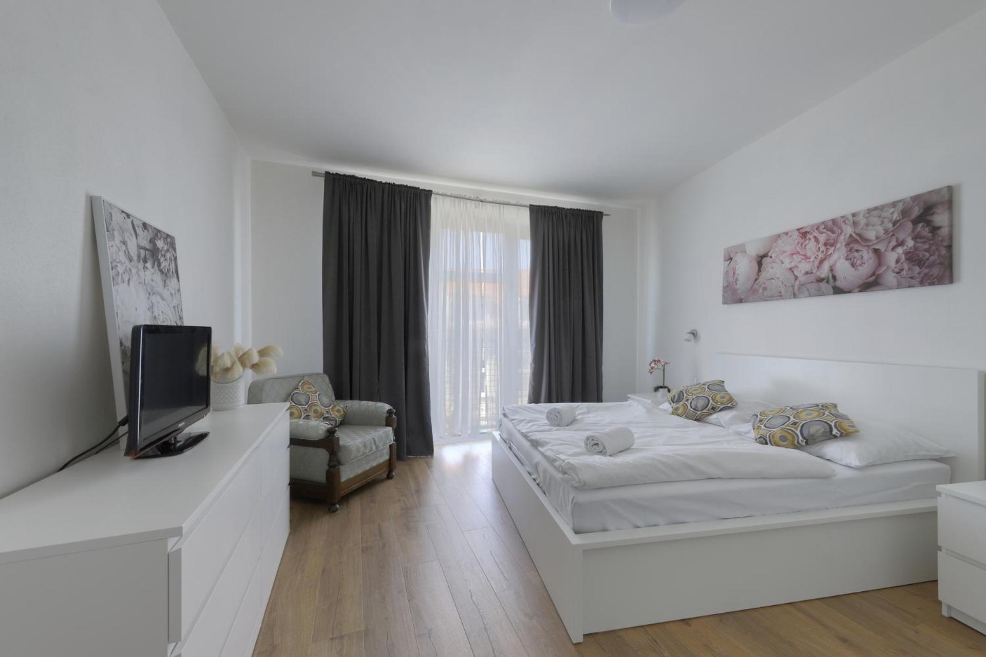 Shon Apartment Old Town Братислава Экстерьер фото